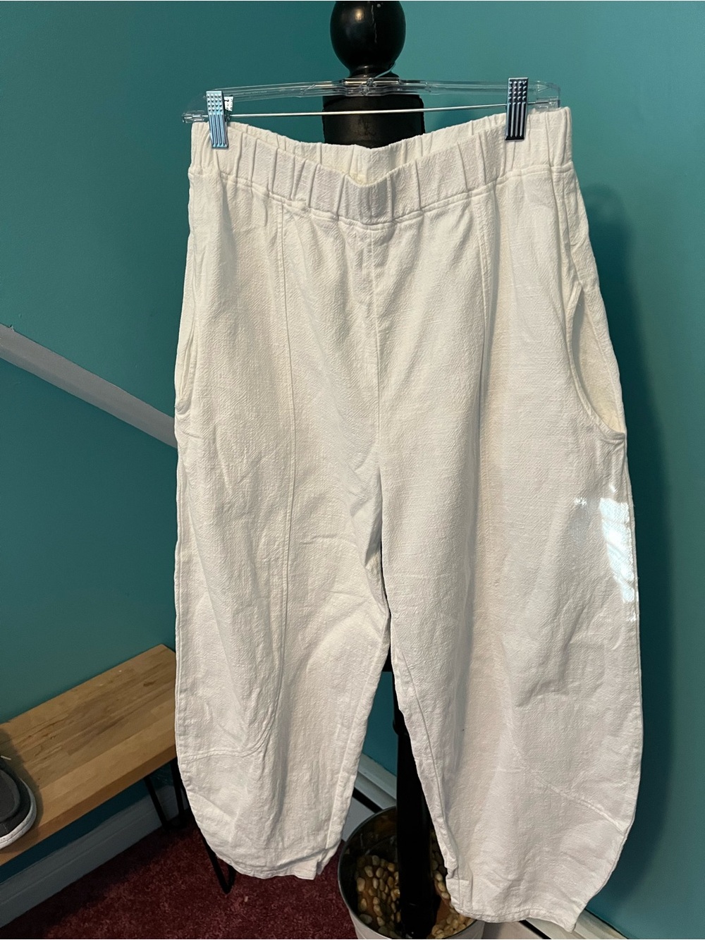Crisp White Casual Linen-Blend Cropped Balloon Pants